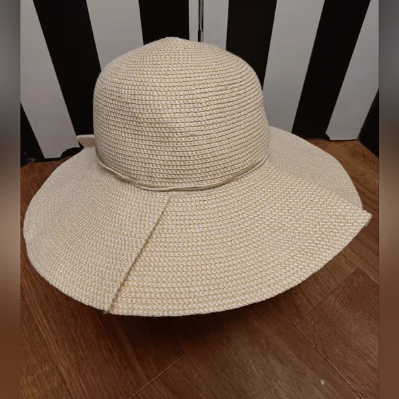Betmar pleated straw hat - Picture 5 of 9